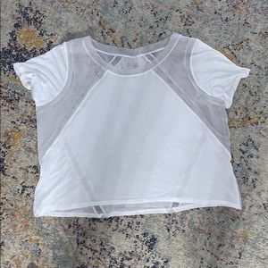 Alo yoga workout t shirt